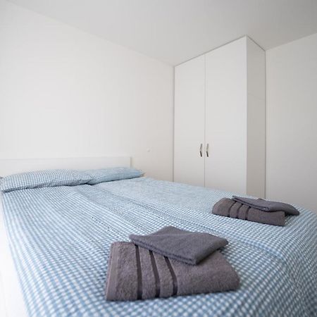 Tramontana And Maestral Apartment Izola Bagian luar foto