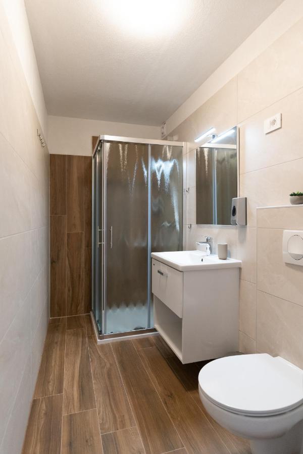 Tramontana And Maestral Apartment Izola Bagian luar foto