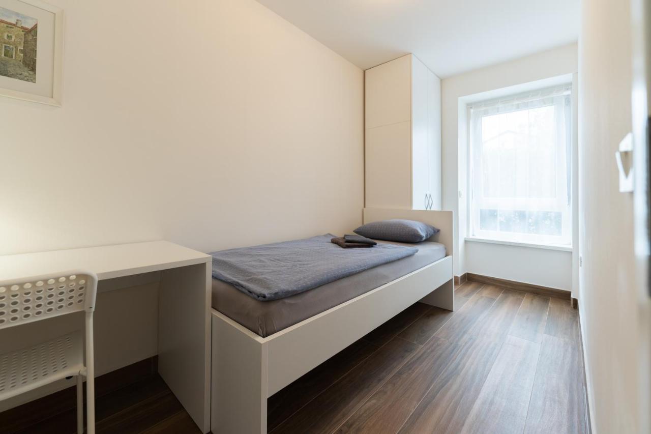 Tramontana And Maestral Apartment Izola Bagian luar foto