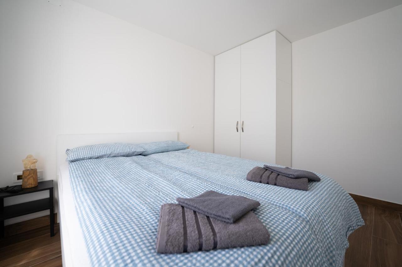 Tramontana And Maestral Apartment Izola Bagian luar foto