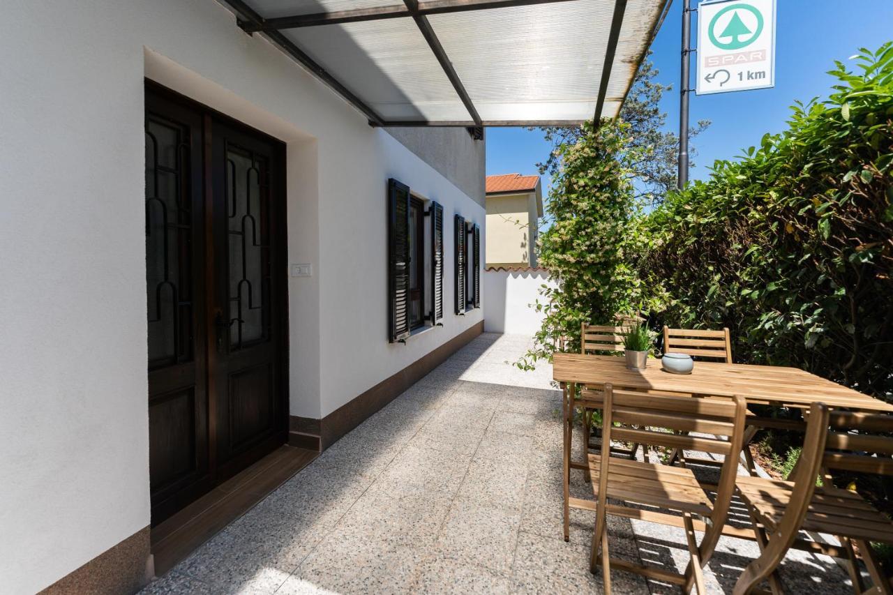 Tramontana And Maestral Apartment Izola Bagian luar foto